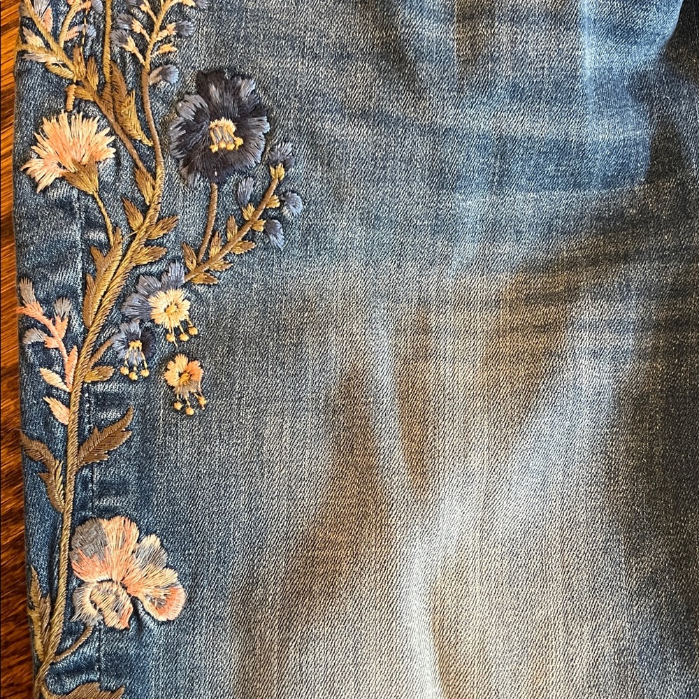 DRIFTWOOD Classic Fit Jeans with peach Floral Embroidery, EUC, 30 - Picture 7 of 12